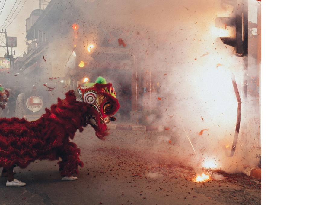 马来西亚农历新年舞狮与放鞭炮驱邪习俗 2026 (Culture Tradition)